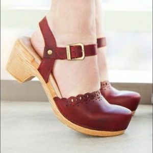 Dansko Marta Ankle strap clog Camel 38